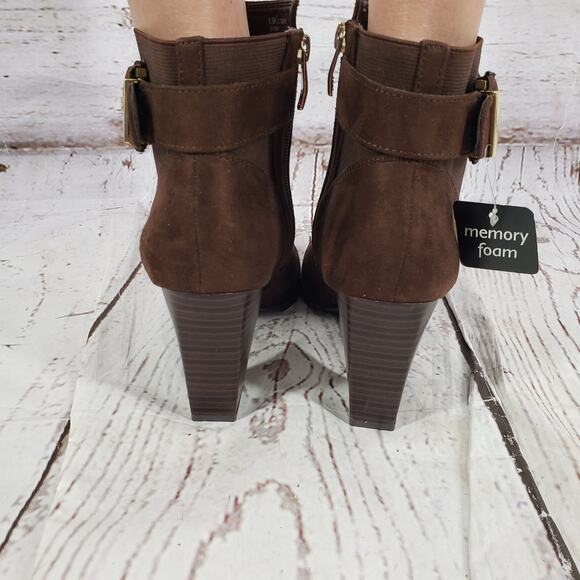 Liz Claiborne Temple Women's Brown Comfort Ankle Heeled Booties Size 9.5M - Picture 10 of 12
